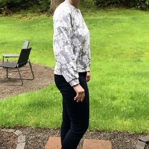 Floral grey and white sweater/long sleeve top